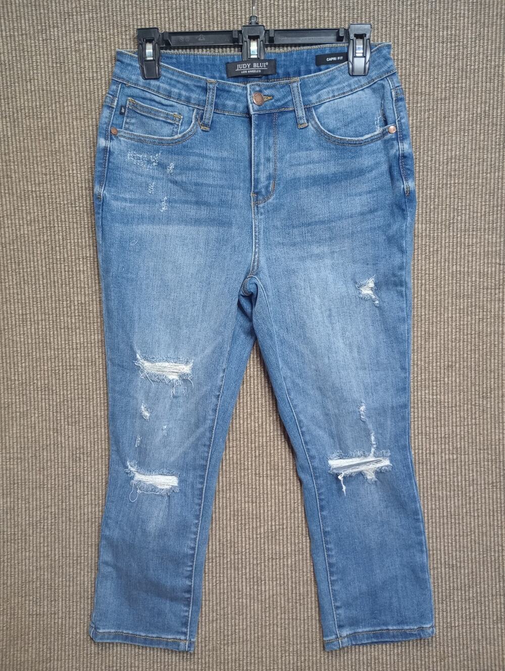 Copied - Judy Blue Capri Jeans Women’s 29 Blue Distressed Denim Cropped